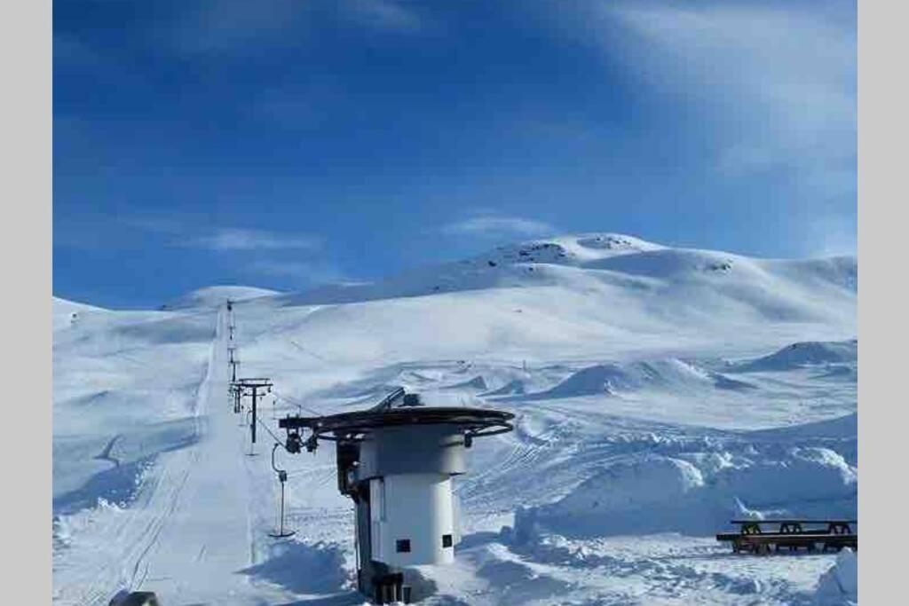 Hytte I Stryn Med Elbil Lader Buitenkant foto